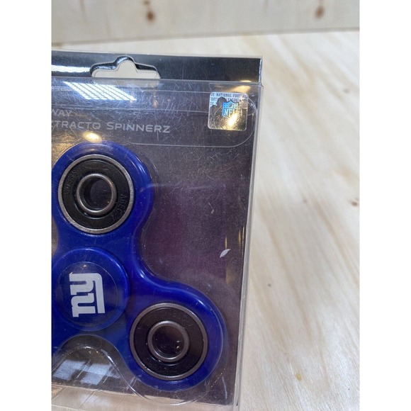 New York Giants Football NFL Fidget Toy 3 Way Diztracto‎ Spinnerz Licensed NEW - Picture 3 of 4